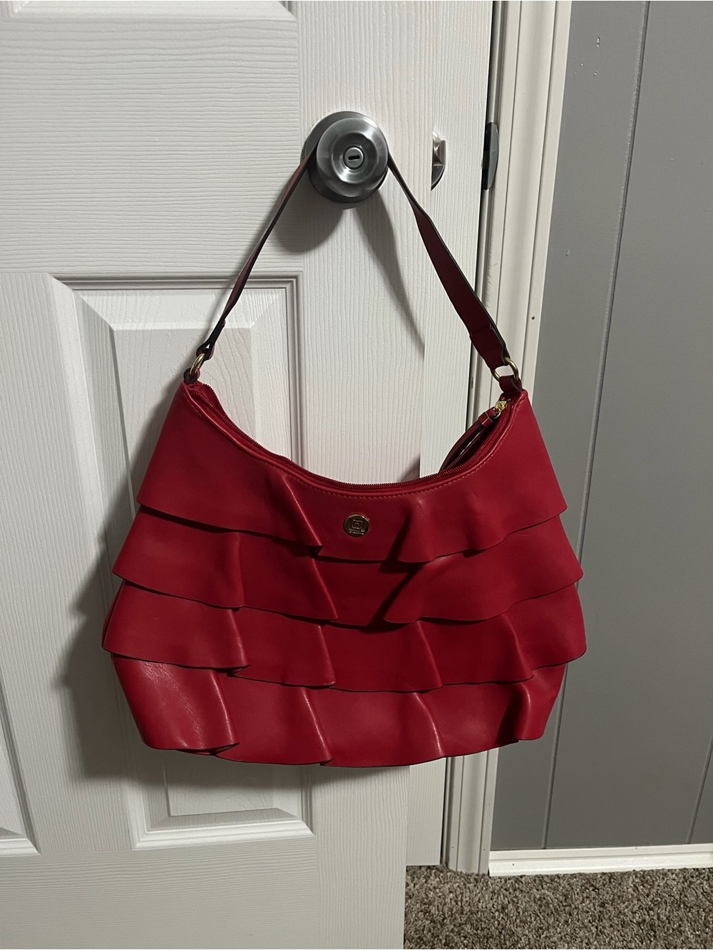 Bright Red Ruffled Purse - Picture 4 of 6